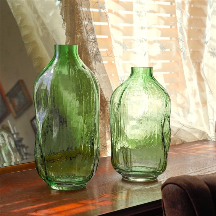 Artisan-Crafted Forest Green Glass Vase